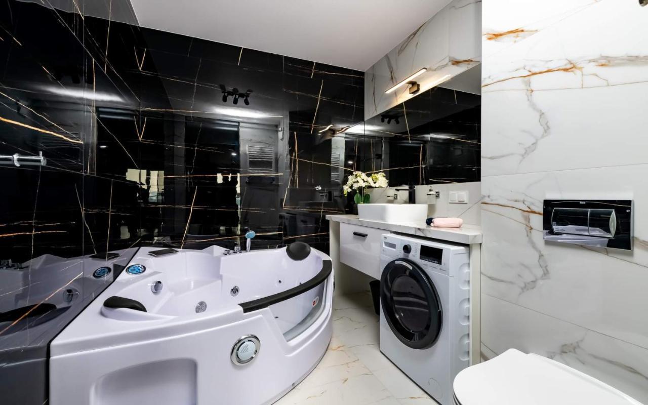 Loveroom Panorama Park Jacuzzi Bialystok Ngoại thất bức ảnh